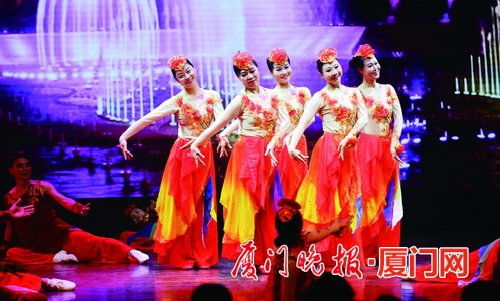 鹭岛夕阳红 厦门举办庆祝老年节文艺演出，银发老友载歌载舞迎重阳